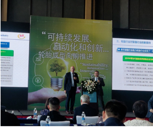 VMI集團首席商務(wù)官Mike Norman在研討會上發(fā)表了重要講話，VMI集團首席執(zhí)行官Harm Voortman則以“持續(xù)性的驅(qū)動力”為主題進(jìn)行了精彩演講，探討了公司在可持續(xù)性方面的努力和成就。