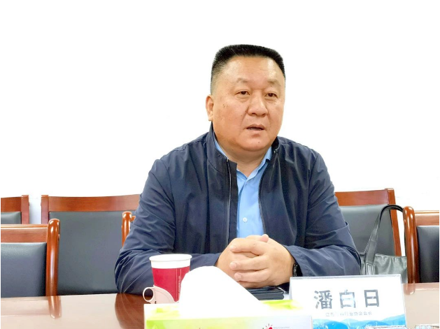 潘白日對中國涂料工業(yè)協(xié)會一直以來對江西省涂料行業(yè)協(xié)會的支持表示感謝，并介紹了江西省涂料行業(yè)協(xié)會的組織結(jié)構(gòu)和發(fā)展歷程。他表示，希望未來能夠繼續(xù)得到中國涂料工業(yè)協(xié)會的大力支持，加強雙方的合作，促進涂料行業(yè)的配套建設(shè)，走上健康、高質(zhì)量發(fā)展的道路。