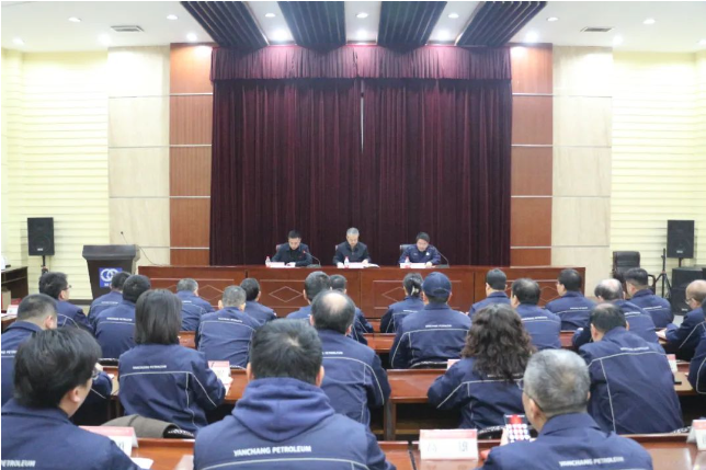 在會(huì)議中，經(jīng)集團(tuán)公司黨委研究決定，張航偉同志任西北橡膠公司黨委書記，為西北橡膠公司、延長(zhǎng)橡膠公司、延長(zhǎng)橡膠(泰國(guó))有限公司的董事長(zhǎng)，并出任凱迪西北橡膠有限公司的執(zhí)行董事。